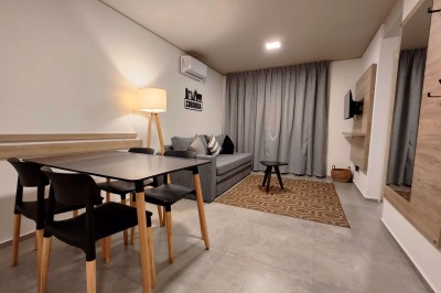 Velez Sarsfield 730  ( 1 Dormitorio / Cochera Opcional / Piscina )